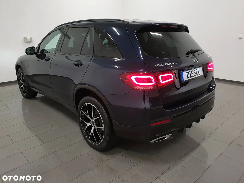 Mercedes-Benz GLC 300 de 4Matic 9G-TRONIC AMG Line Plus - 4