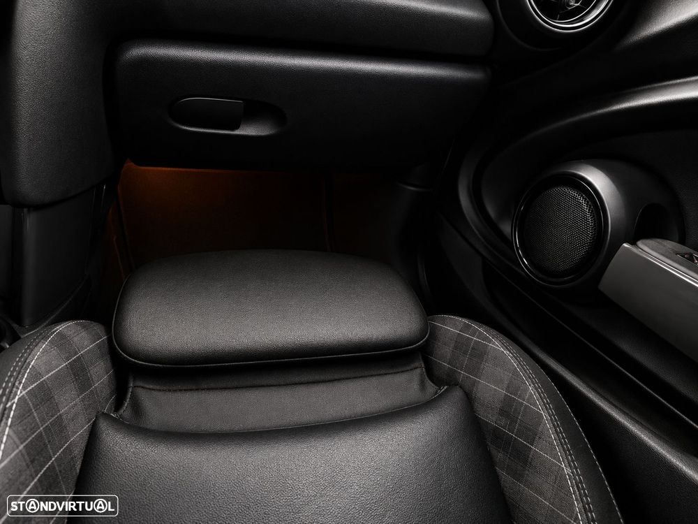MINI 3 Portas Cooper D Auto - 11