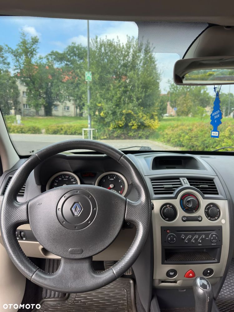 Renault Megane 1.4 Authentique - 8