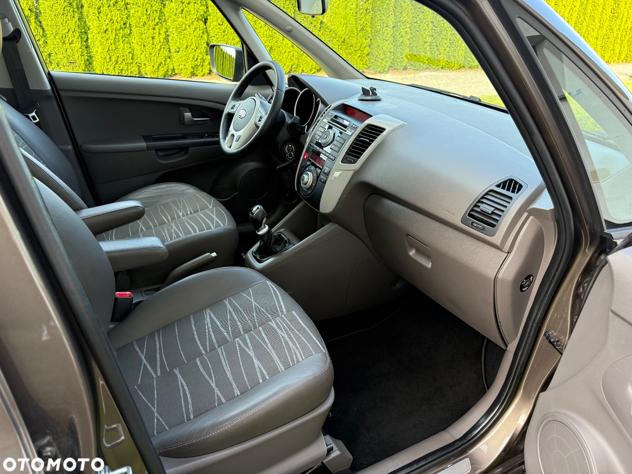 Kia Venga 1.6 CVVT Platinum Edition - 10