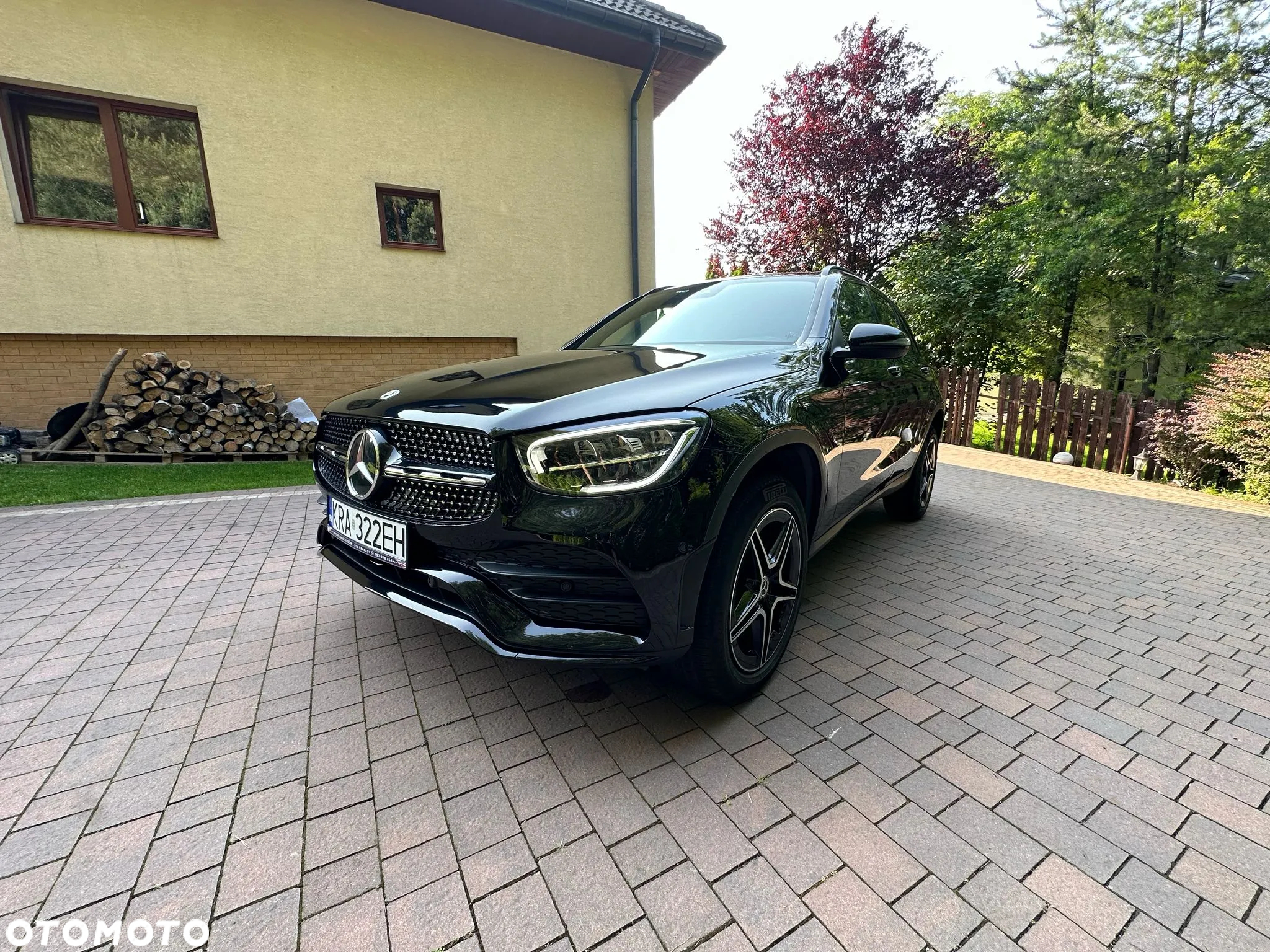 Mercedes-Benz GLC 300 4Matic 9G-TRONIC AMG Line - 20