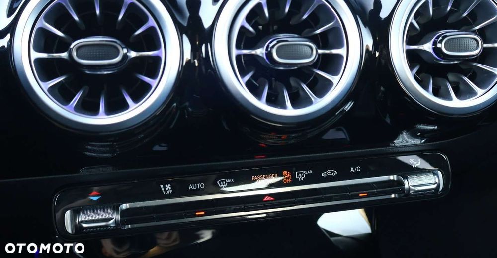 Mercedes-Benz CLA - 26