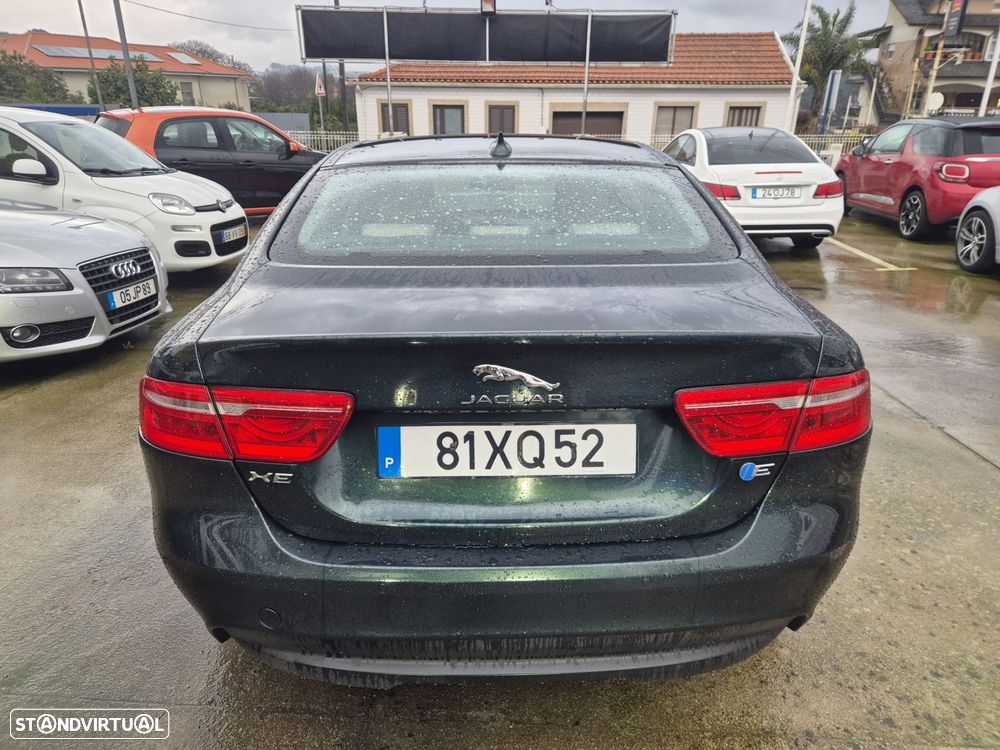 Jaguar XE 2.0 D Prestige - 5