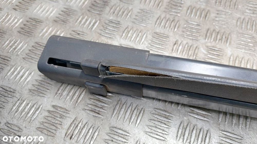 ROLETA BAGAŻNIKA MERCEDES-BENZ VANEO W414 MERCEDES W414 VANEO - 2