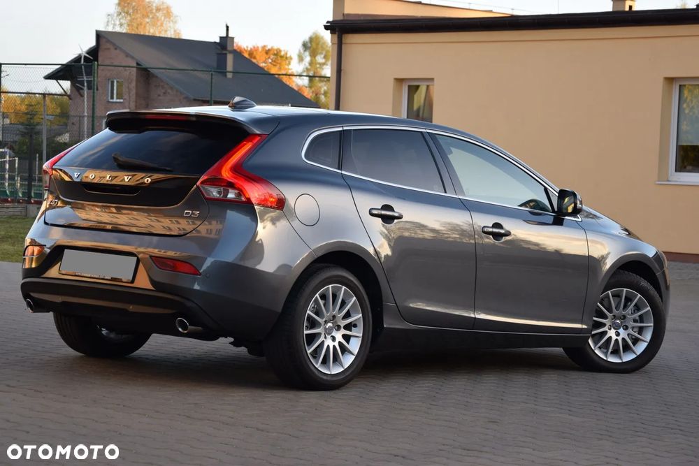 Volvo V40 D3 Summum - 4