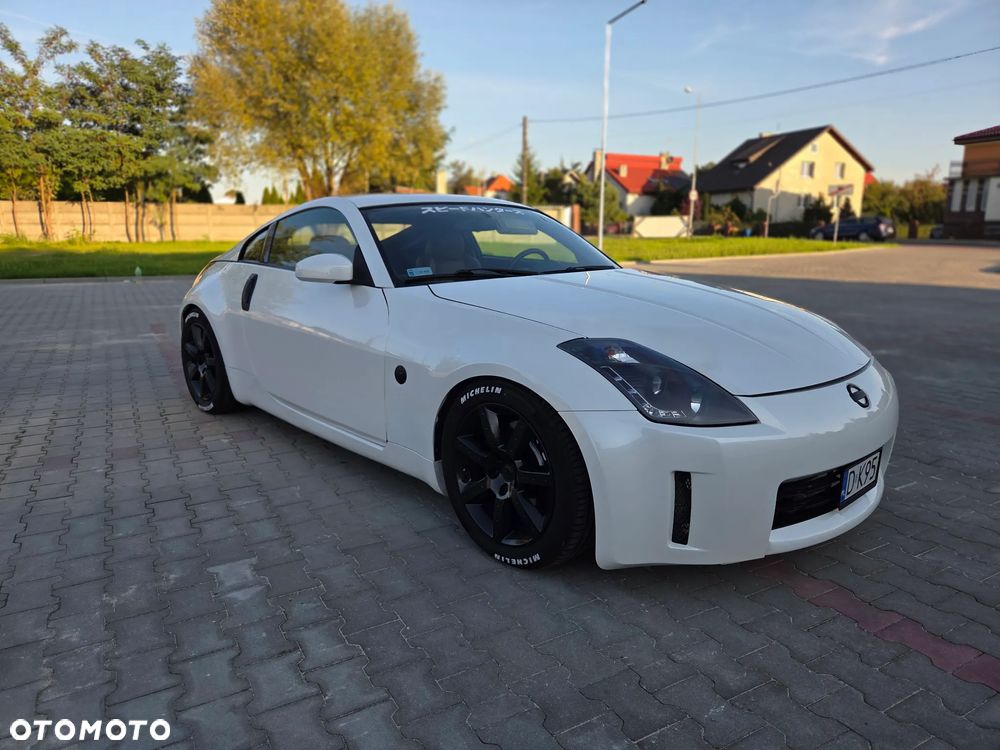 Nissan 350 Z Standard - 1