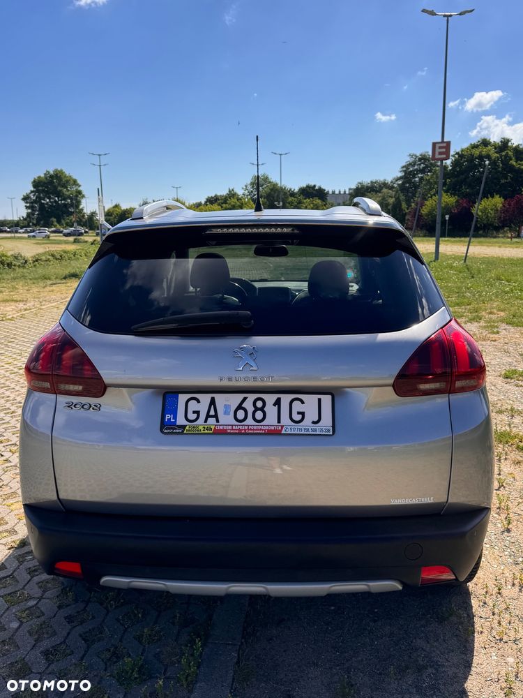 Peugeot 2008 - 11