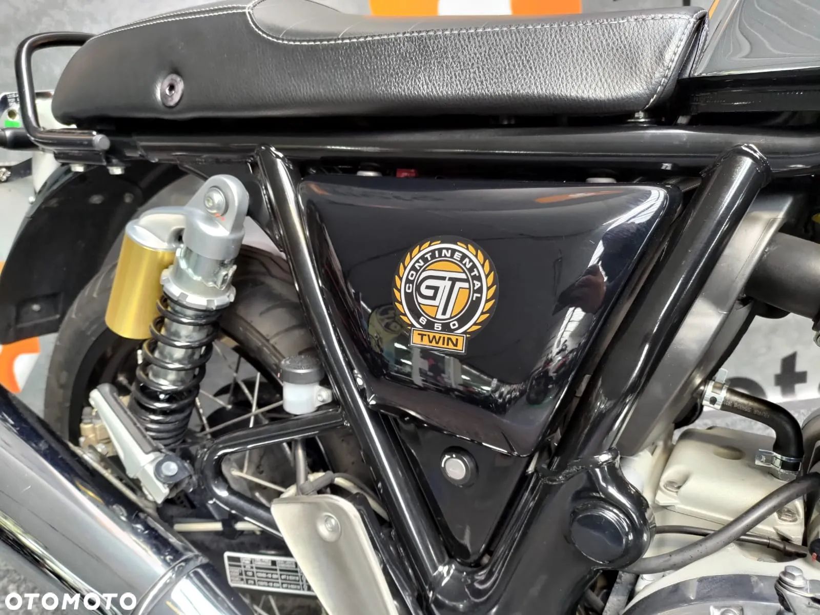 Royal Enfield Continental - 17