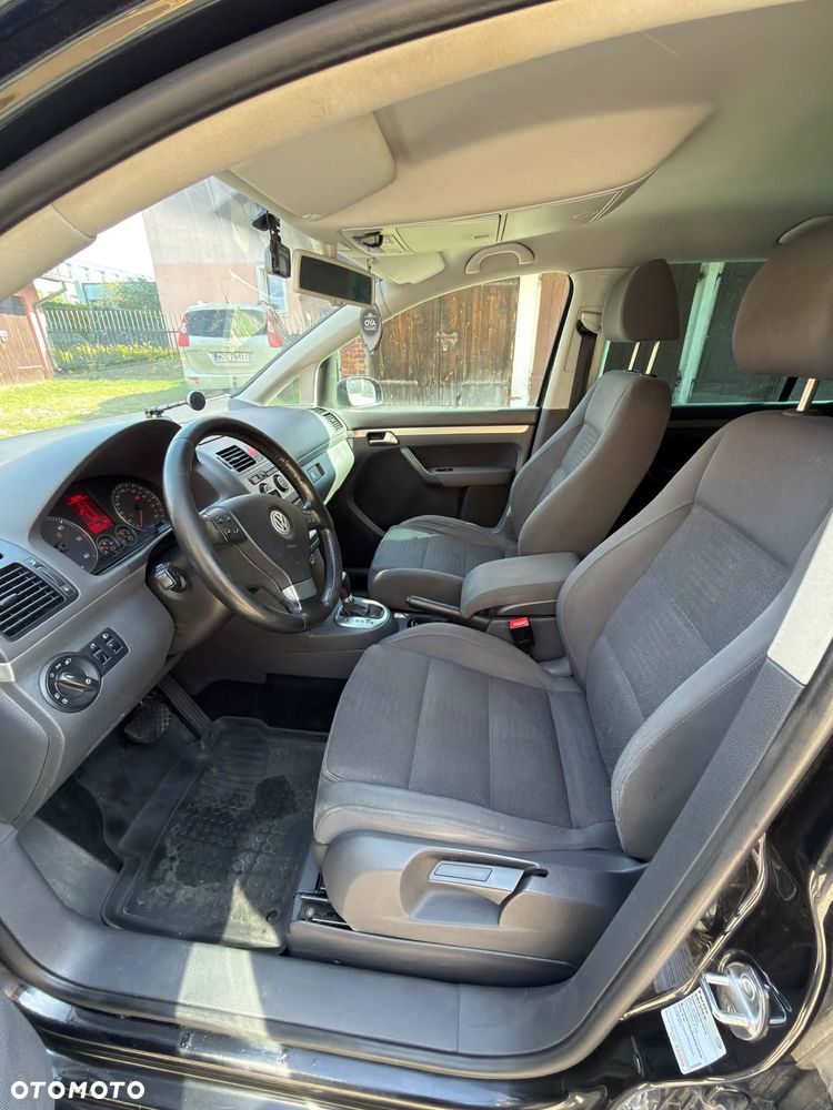 Volkswagen Touran 2.0 TDI DPF Highline DSG - 6