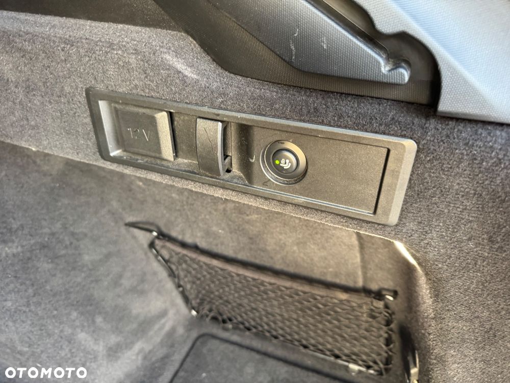 BMW Seria 3 318i M Sport sport - 22