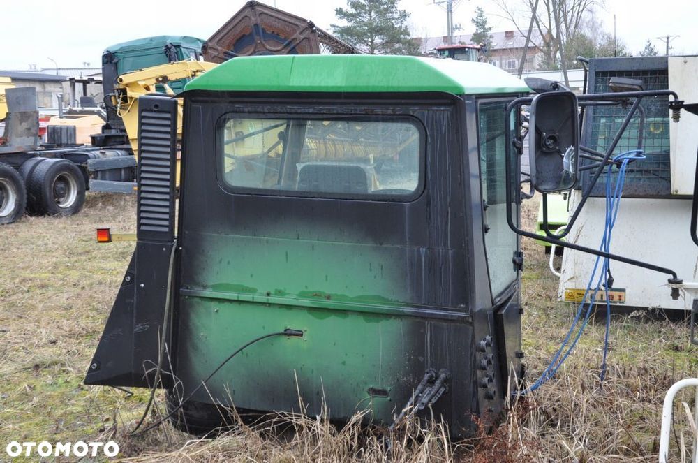 KABINA JOHN DEERE 1550 WTS - 5