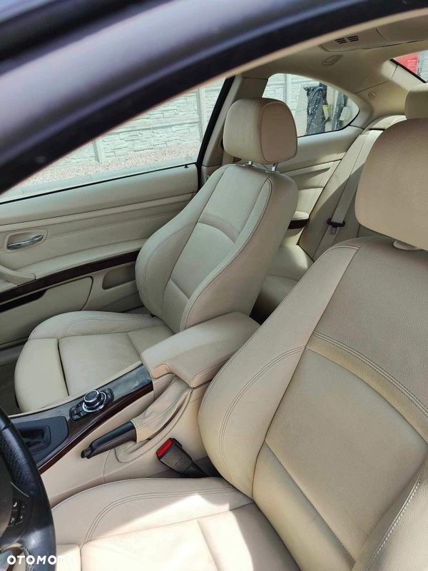 BMW Seria 3 335i - 14