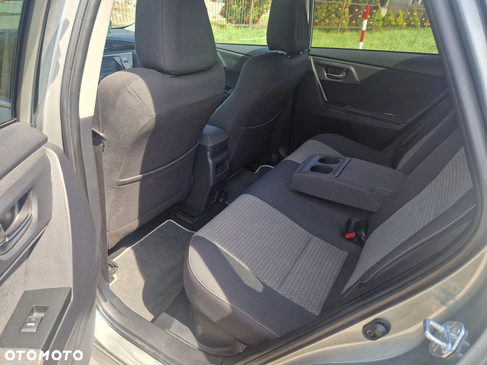 Toyota Auris 1.8 VVT-i Automatik Team Deutschland - 13