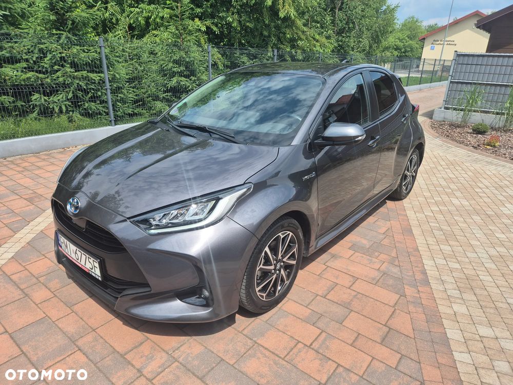 Toyota Yaris Hybrid 100 Dynamic EU6 - 12