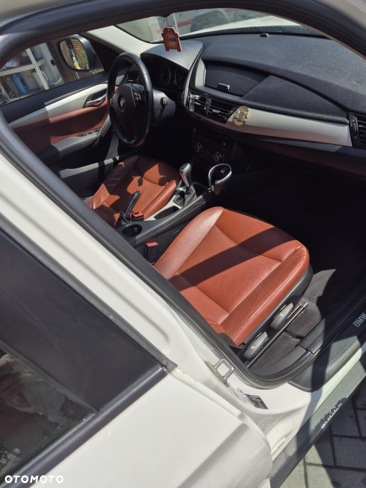 BMW X1 sDrive18d - 15