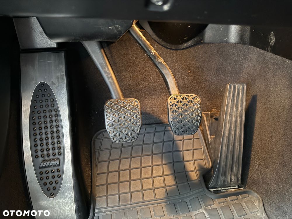 BMW Seria 3 325i - 17