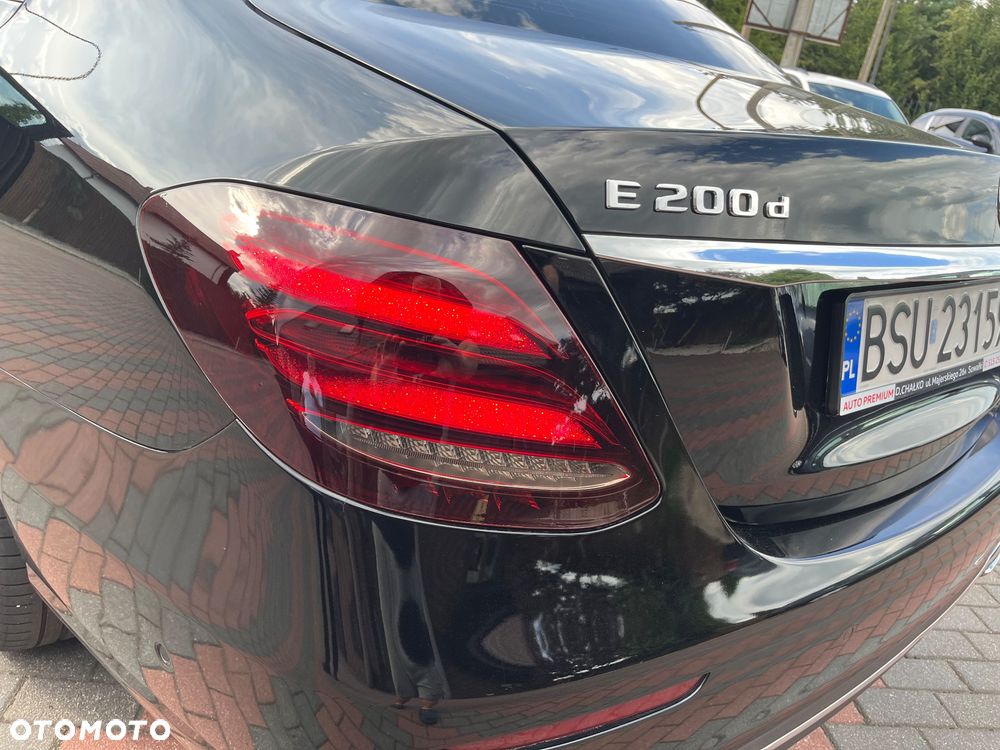 Mercedes-Benz Klasa E 200 d 9G-TRONIC - 38