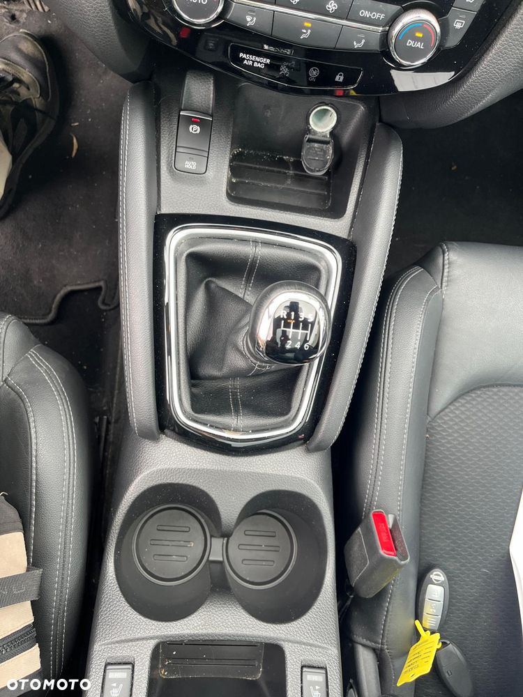 Nissan Qashqai 1.3 DIG-T Tekna - 11
