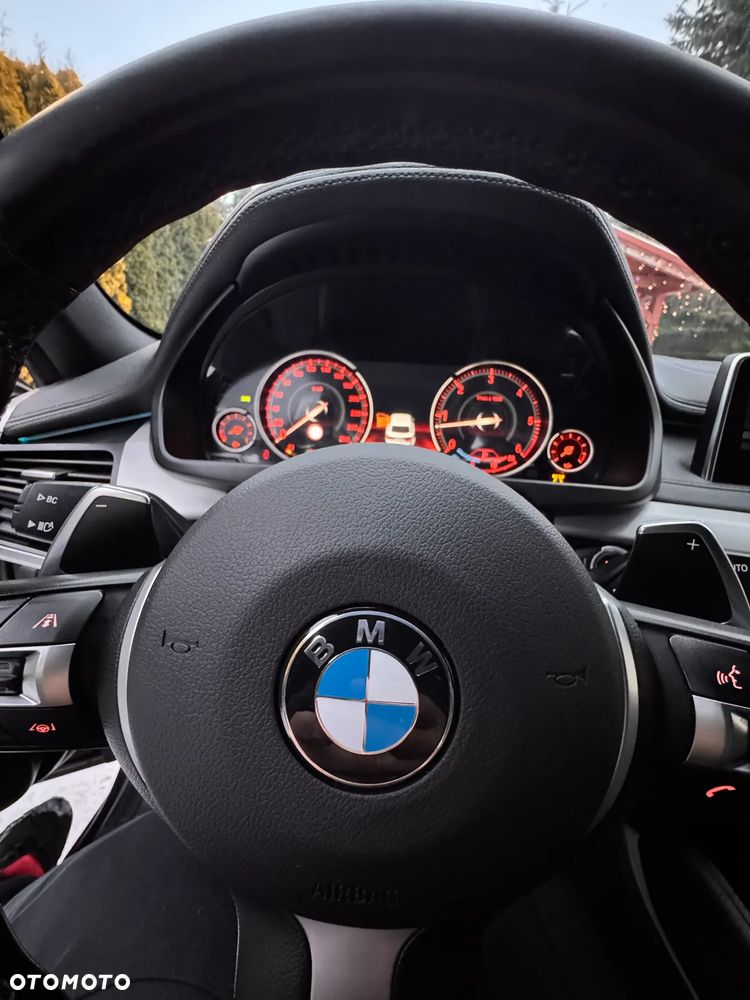 BMW X6 xDrive40d - 17