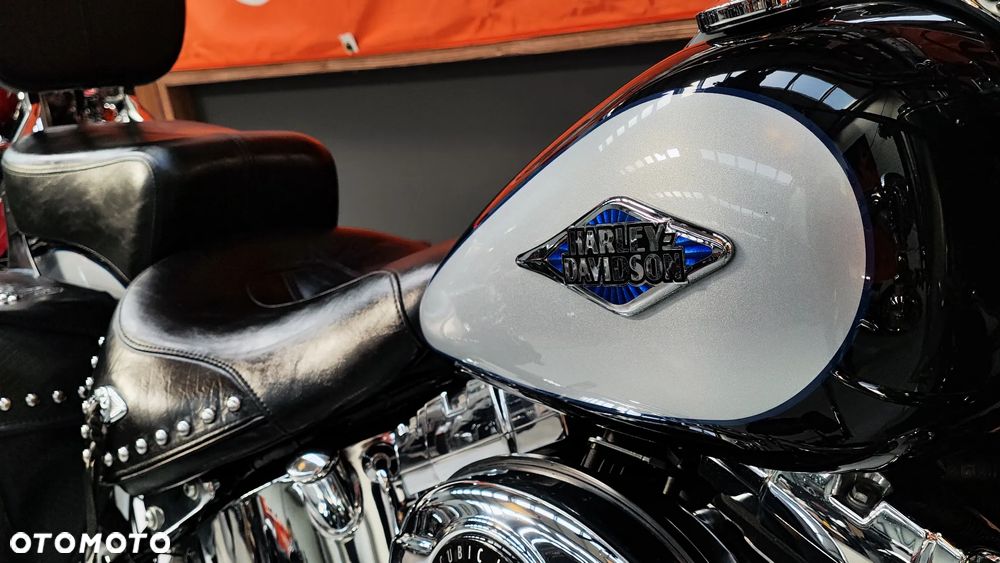 Harley-Davidson Softail Heritage Classic - 36