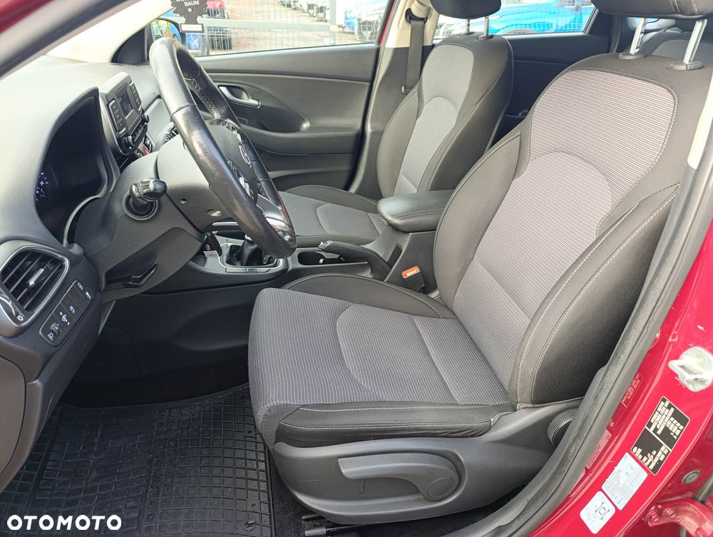 Hyundai i30 1.5 DPI Classic + - 8