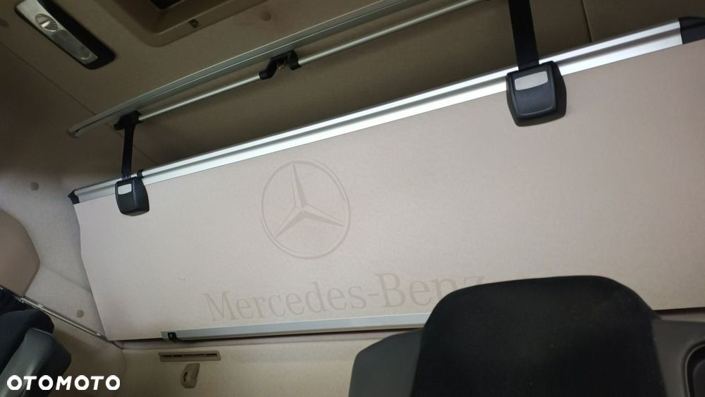 Mercedes-Benz Actros - 14