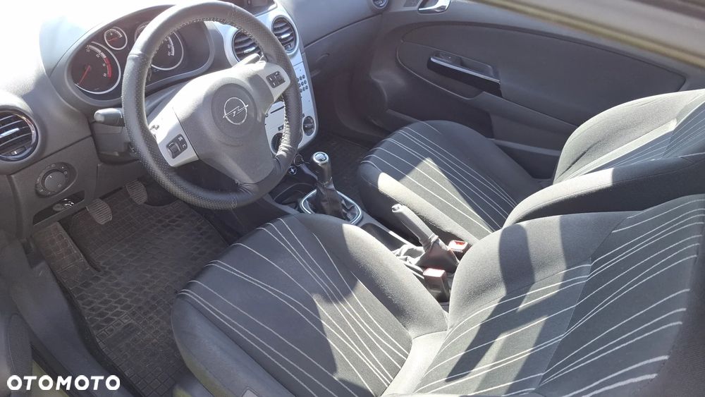 Opel Corsa 1.4 16V Enjoy - 21