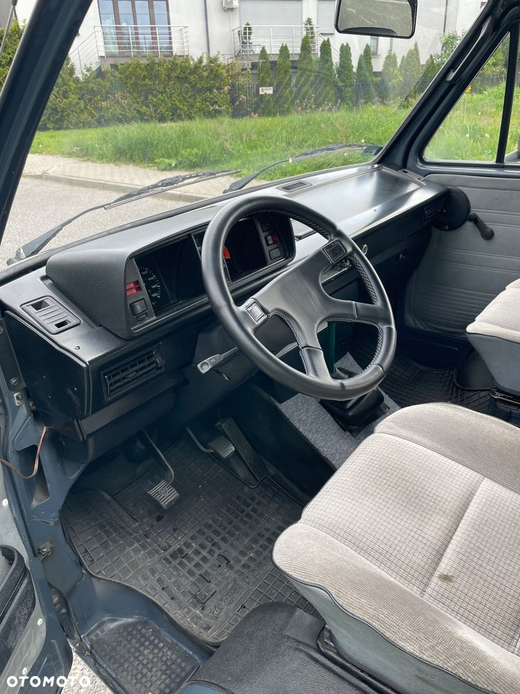Volkswagen Transporter - 16