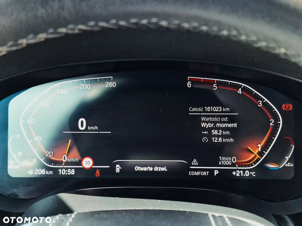 BMW Seria 5 518d - 32