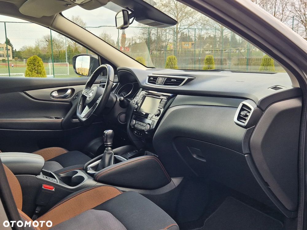 Nissan Qashqai 1.3 DIG-T N-WAY - 23