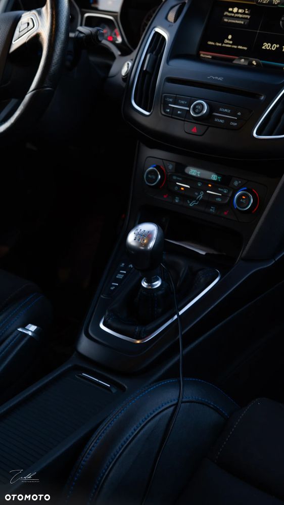 Ford Focus 2.3 EcoBoost RS - 16