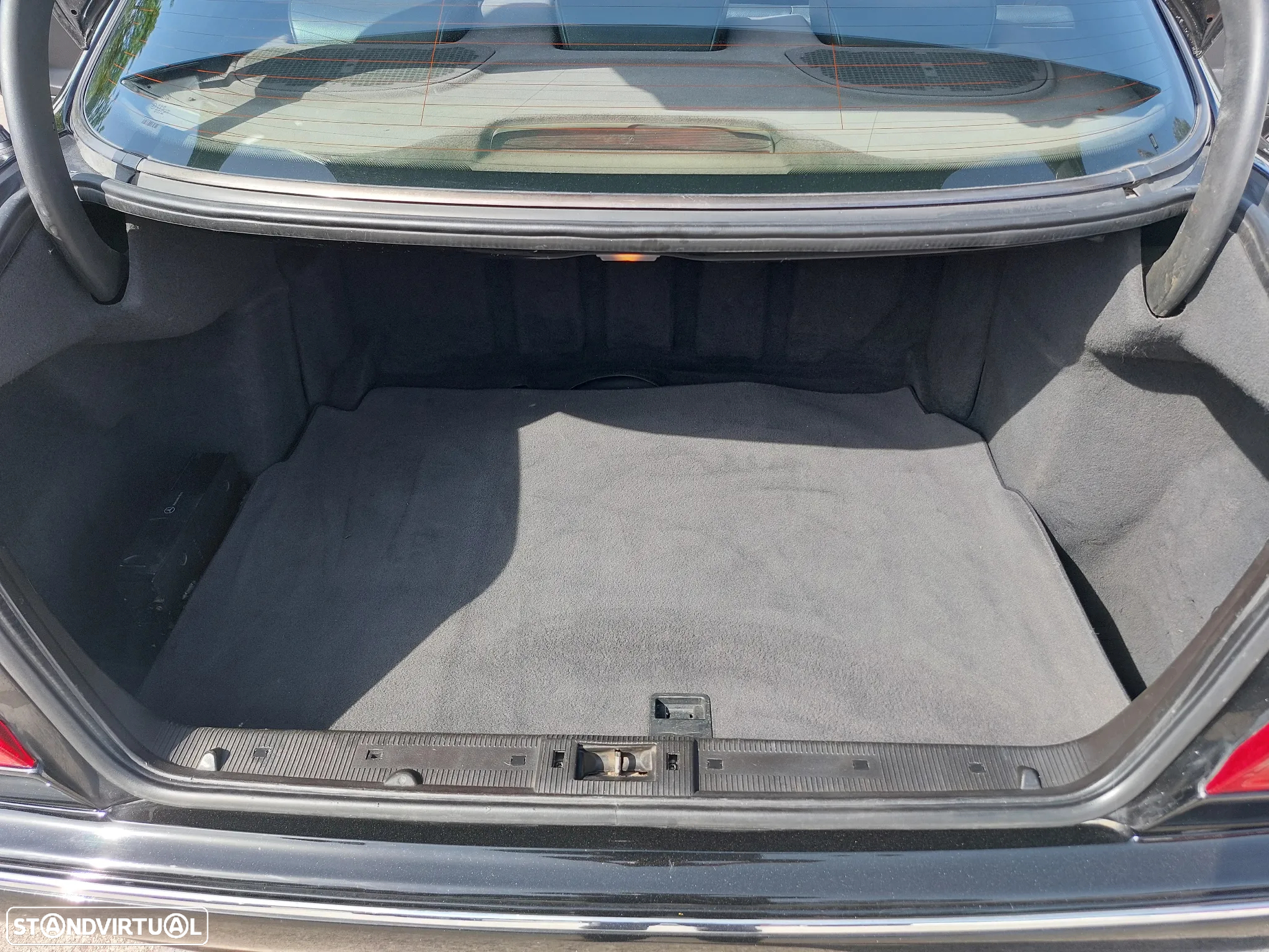 Mercedes-Benz E 220 - 25