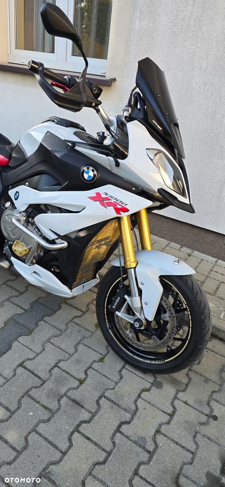 BMW XR - 8