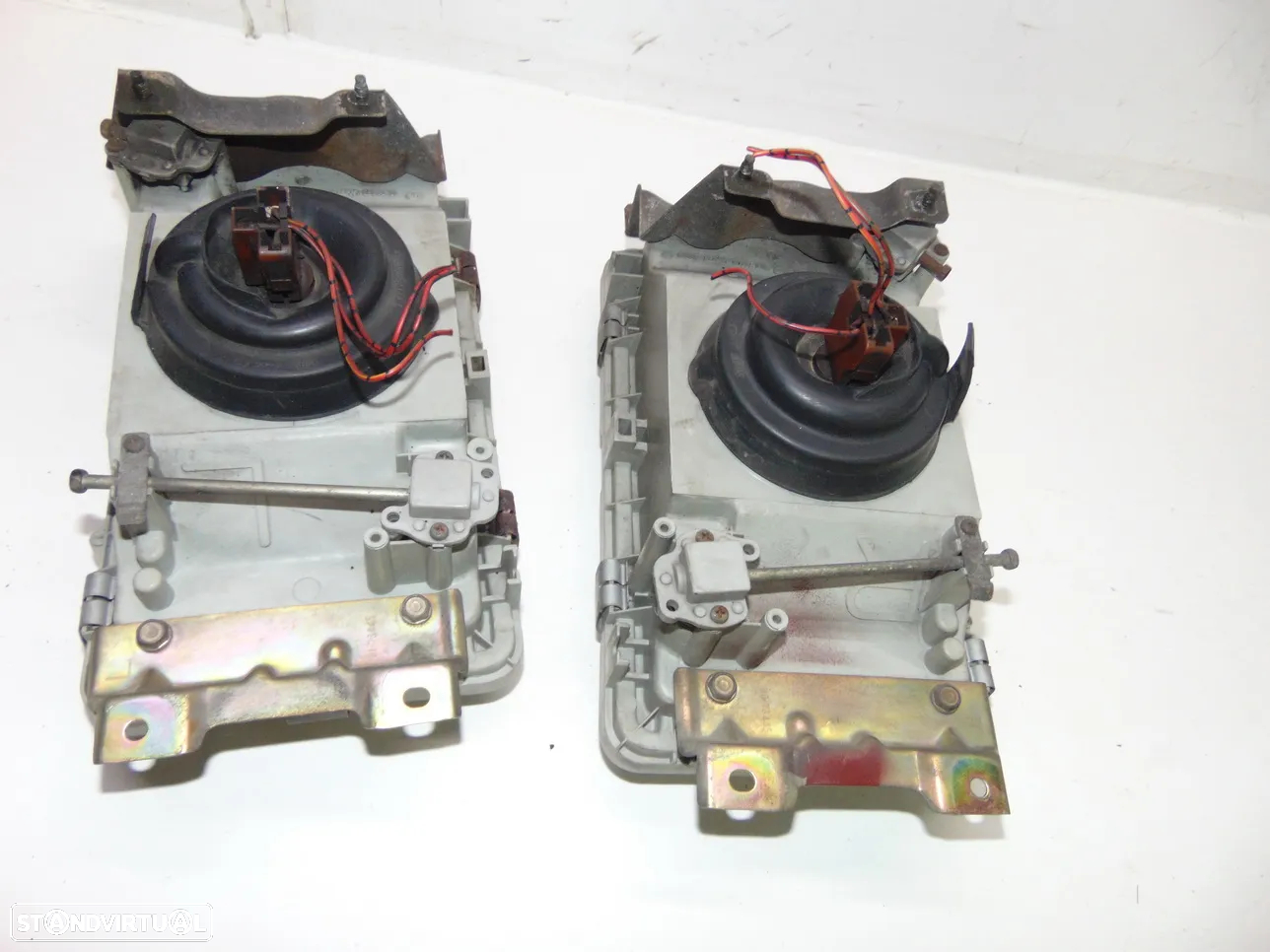 Toyota corolla ke 70 faróis - 7
