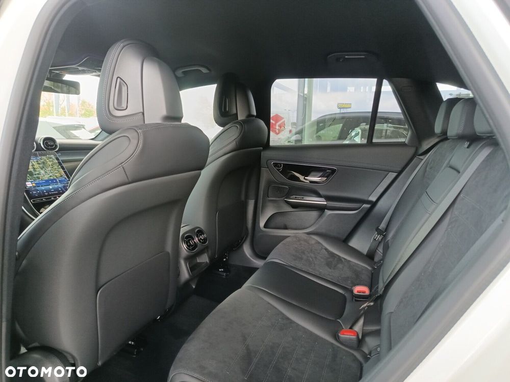 Mercedes-Benz GLC - 25