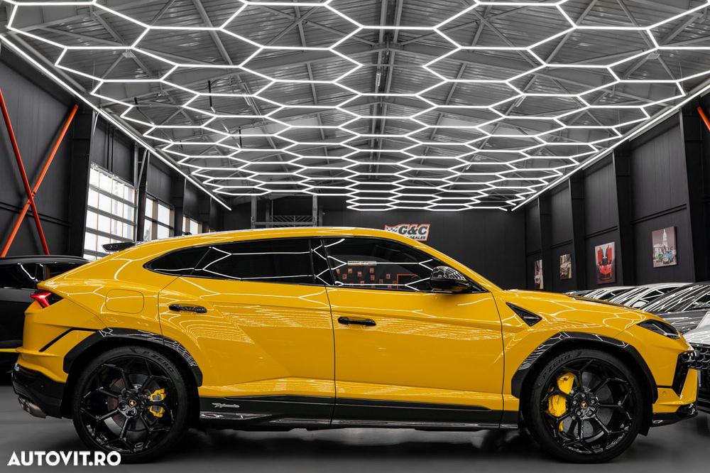 Lamborghini URUS - 28