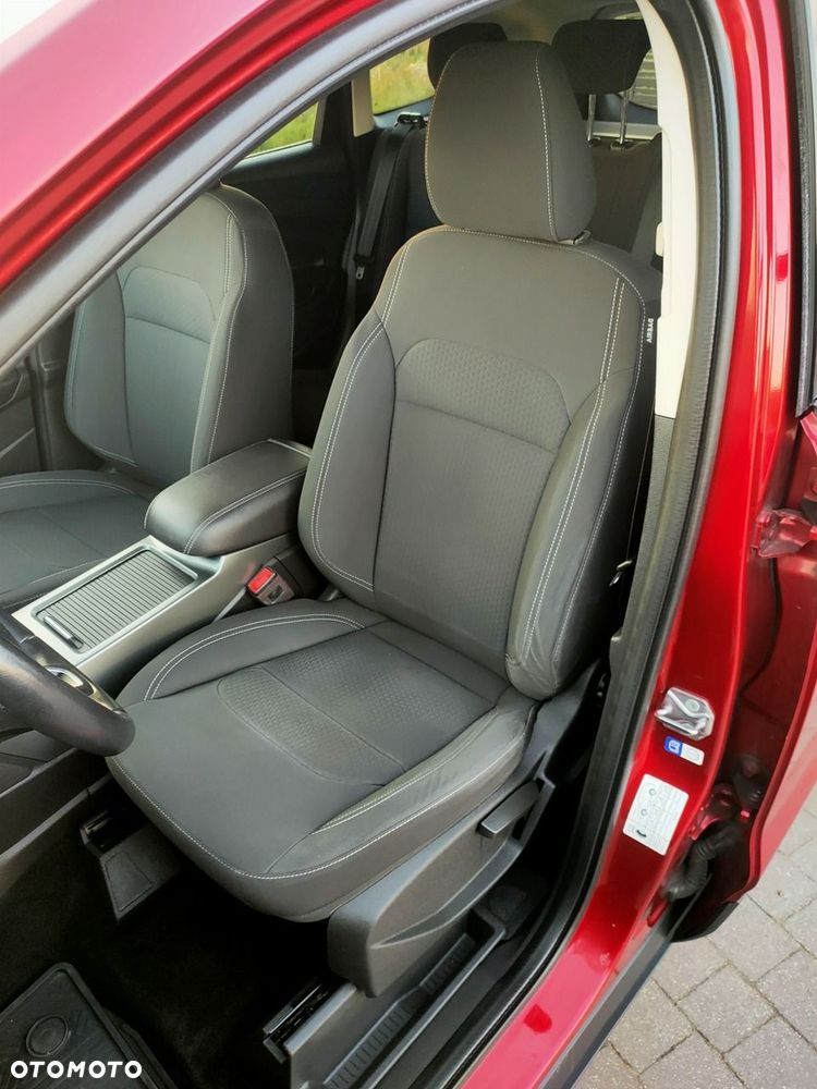 Ford Kuga - 10