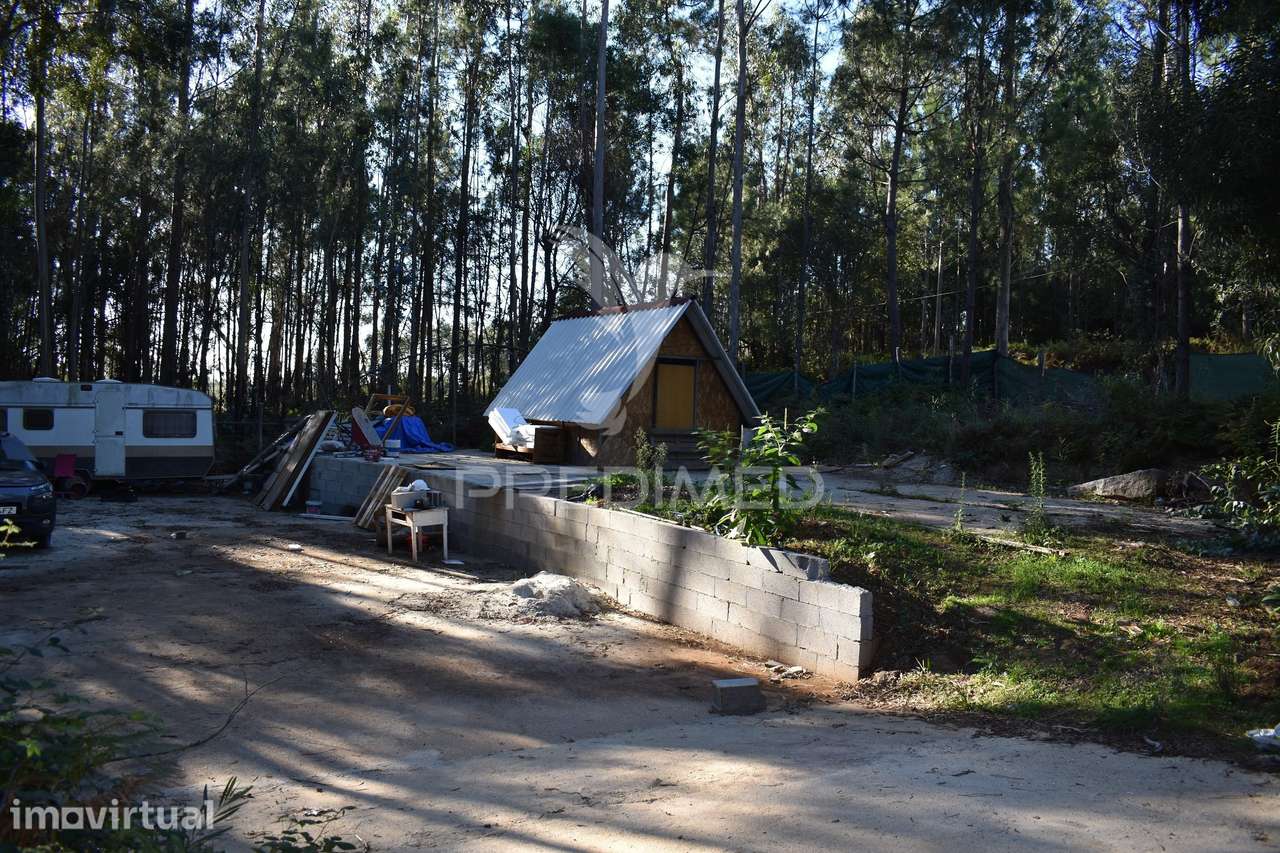 Vende-se Terreno Rústico com 2.200m2 - Grande imagem: 3/11