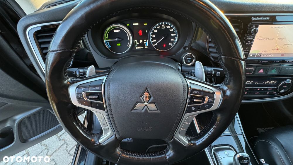 Mitsubishi Outlander 2.0 4WD Top - 26