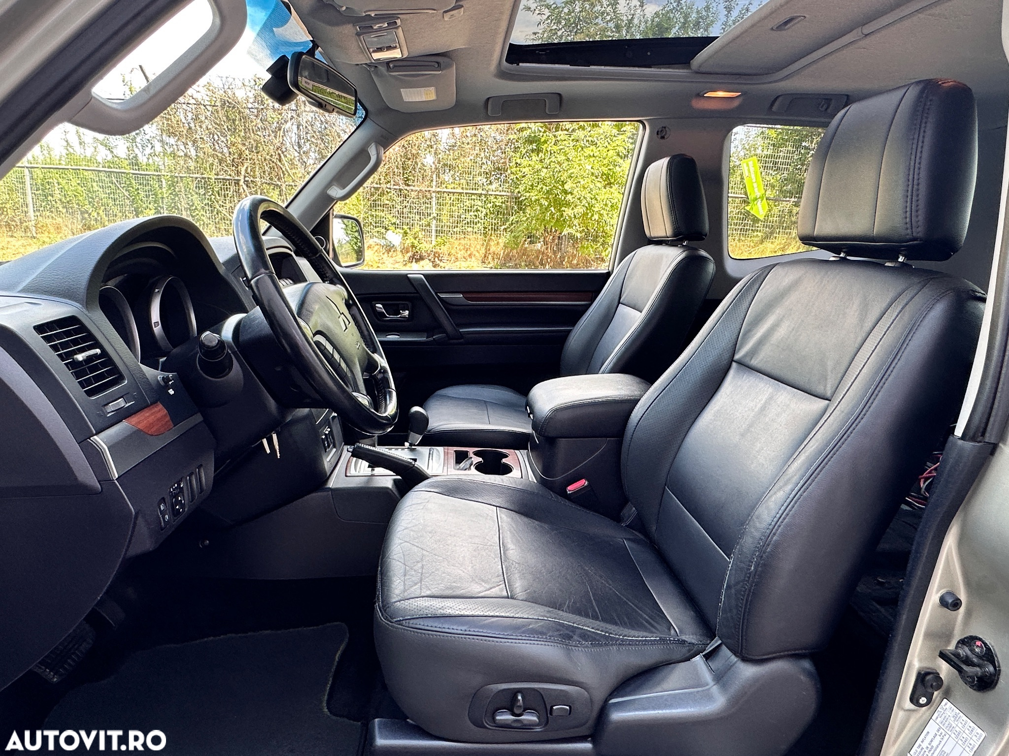 Mitsubishi Pajero 3.2 DI-D Automatik Limited Edition - 23
