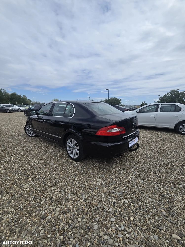 Skoda Superb 2.0 TDI DSG Comfort - 10