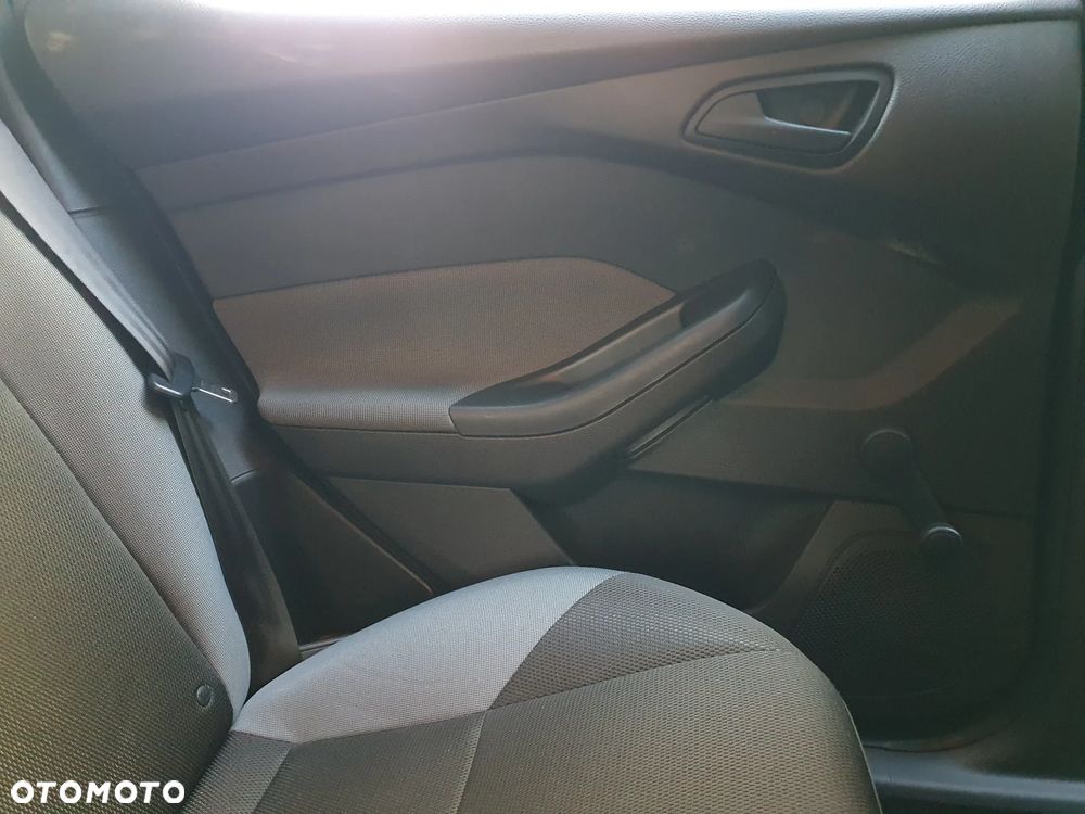 Ford Focus 1.6 Edition Start - 21