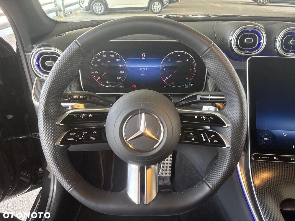 Mercedes-Benz GLC - 12