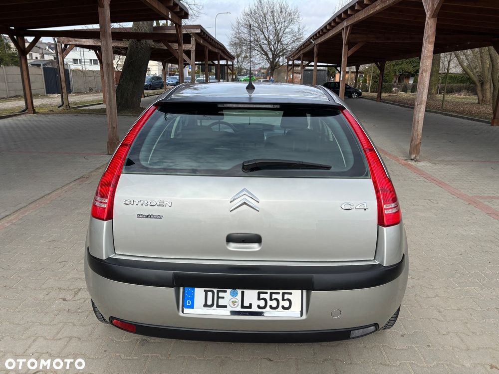Citroën C4 1.4 16V Style - 6