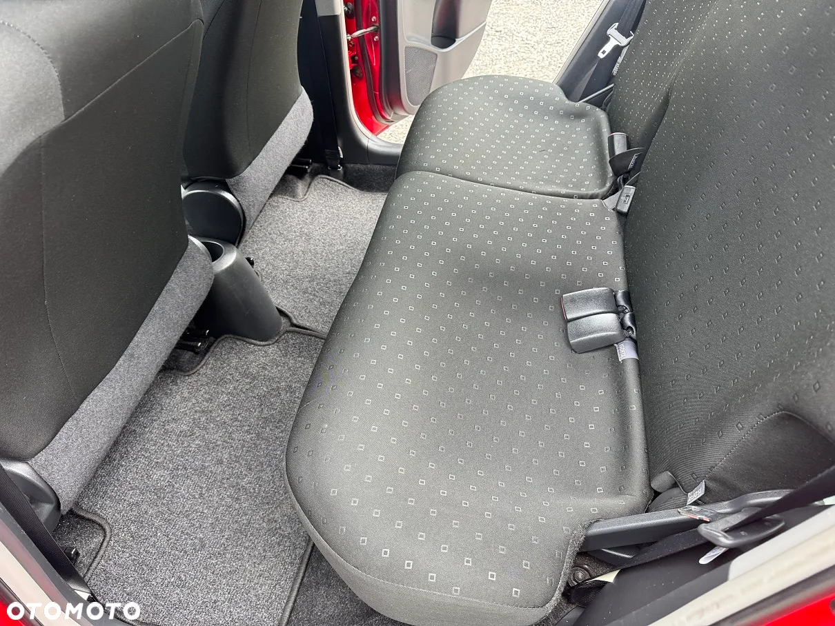 Toyota Yaris - 16