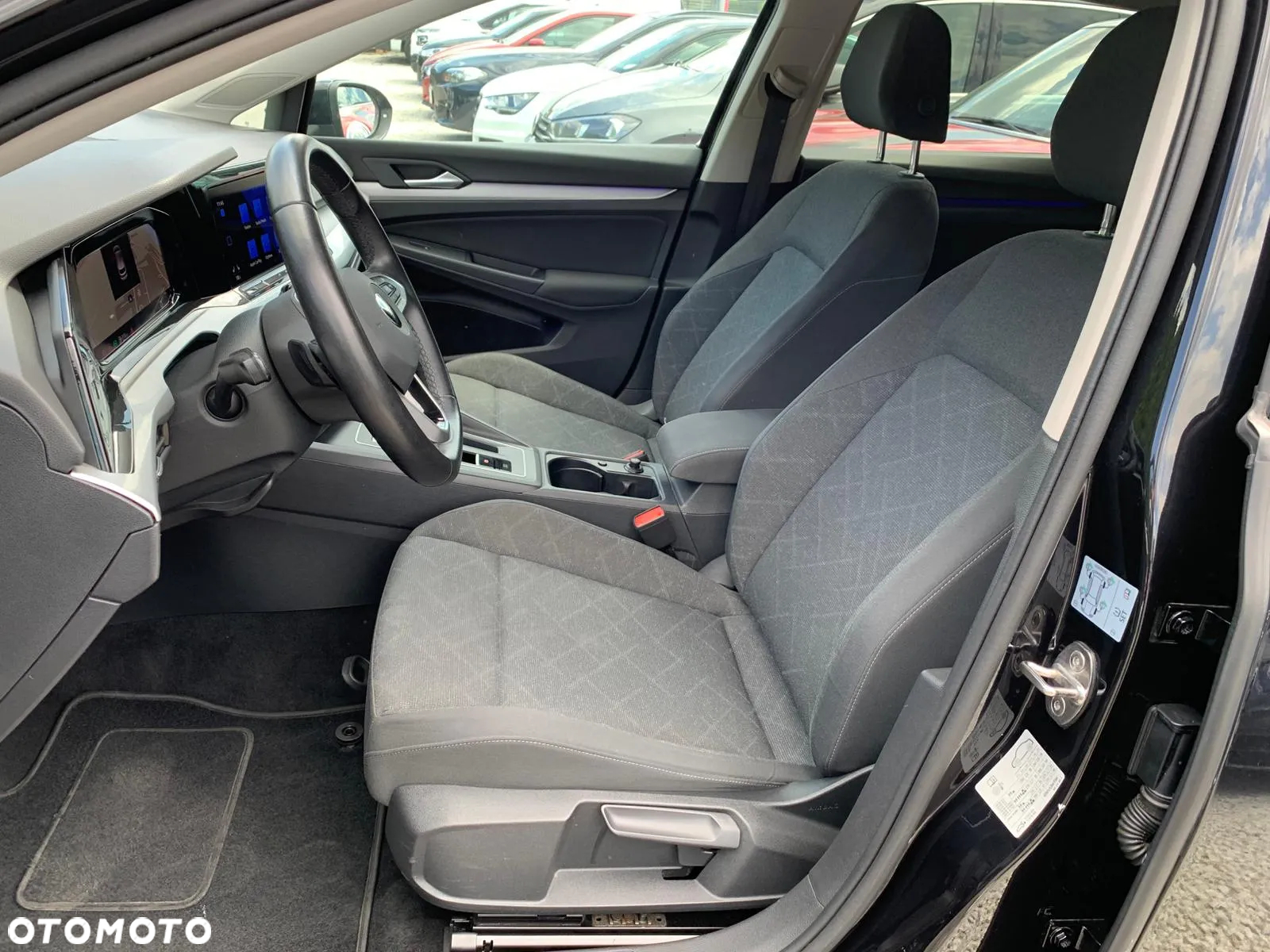 Volkswagen Golf 2.0 BlueTDI DSG Highline - 12