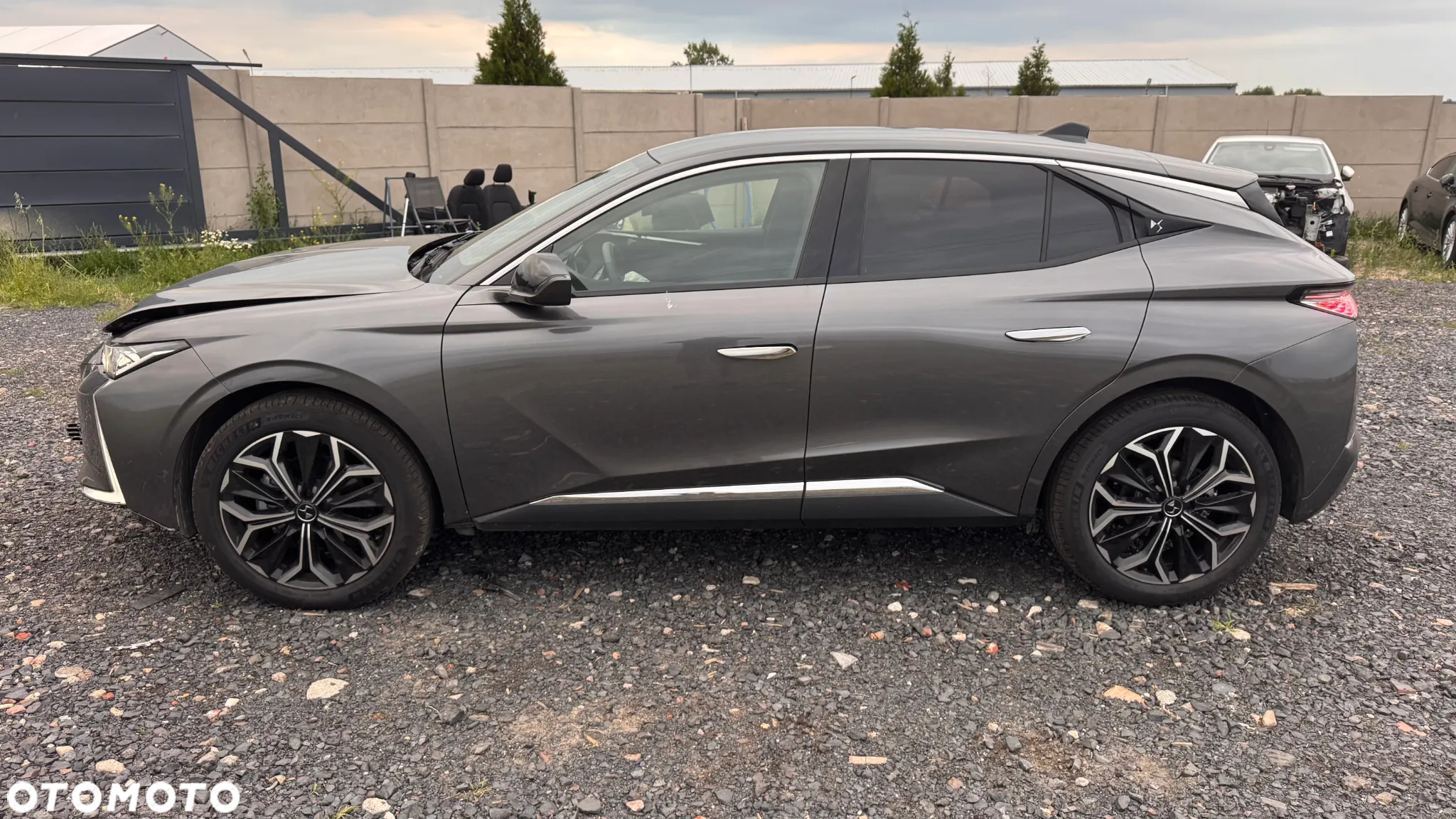 DS Automobiles DS 4 1.5 BlueHDi Étoile Alcantara - 2