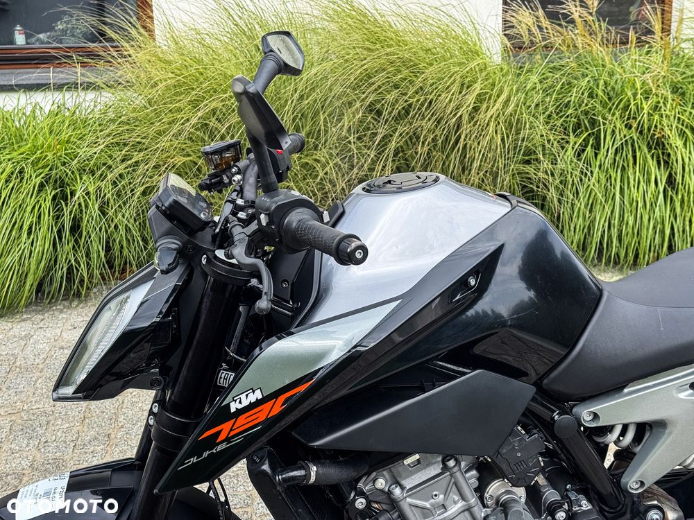KTM Duke 790 - 4
