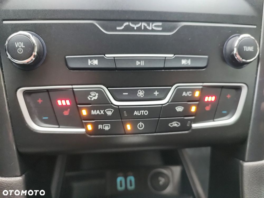 Ford Mondeo 2.0 Hybrid Trend - 26