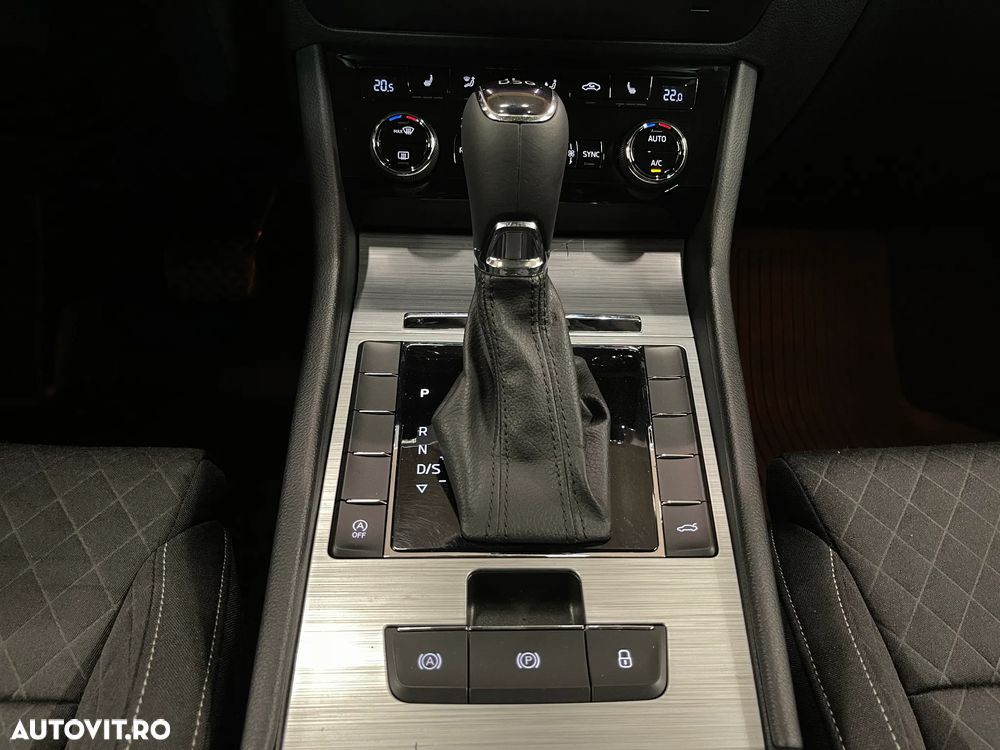 Skoda Superb 2.0 TDI DSG Ambition - 15